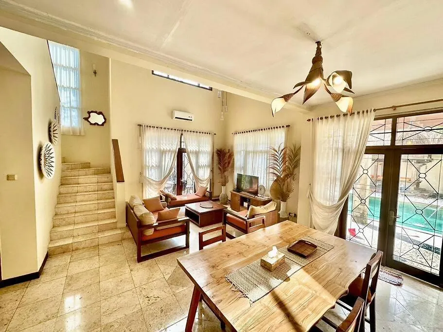 Kuta 5Br Private Villa Pool ,Near Airport, كوتا