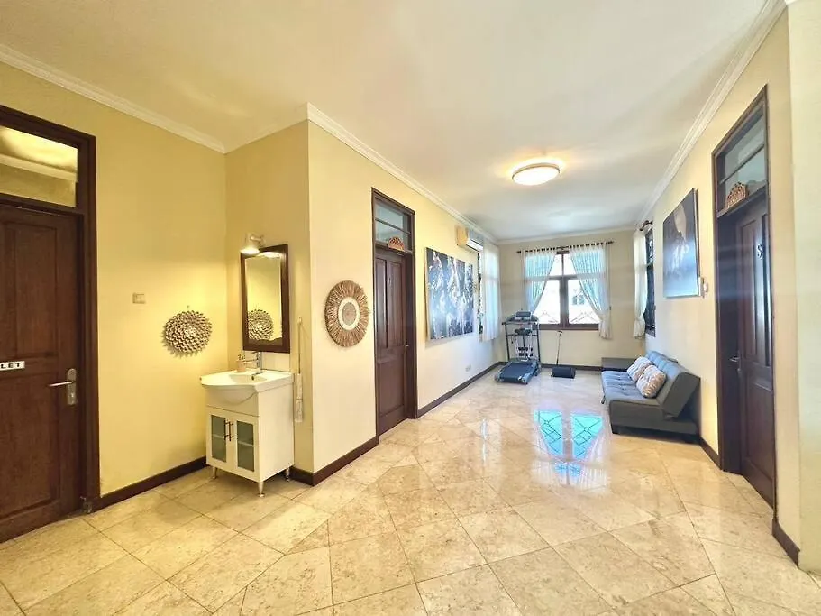 Kuta 5Br Private Villa Pool ,Near Airport,